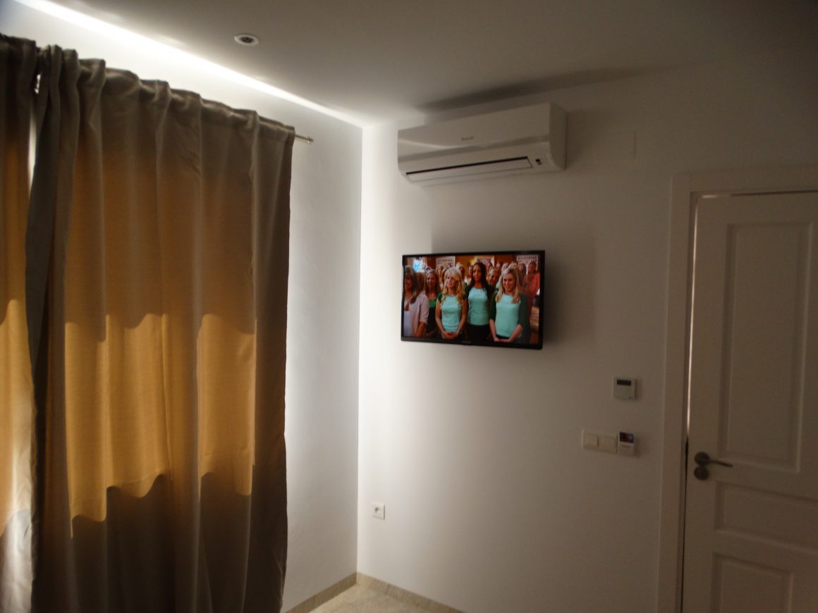 DSC03192 Superior Zimmer mit Kingsize-Bett