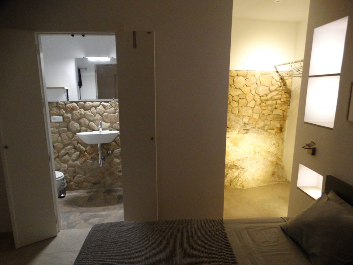 Superior Room with King-Size Bed